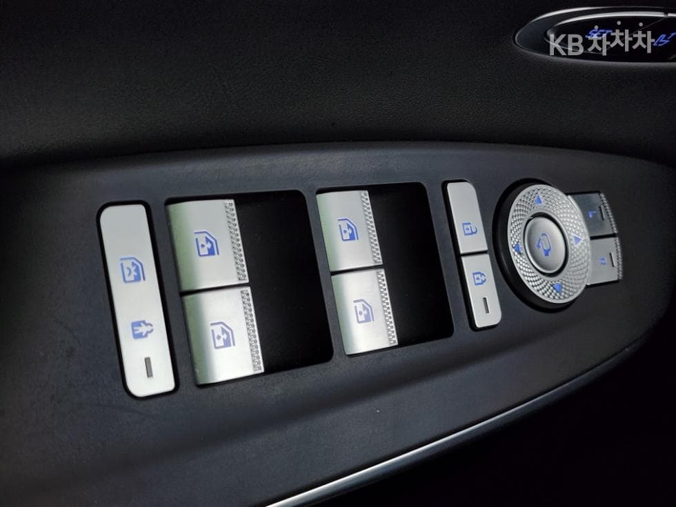 Дженезис GV70Бензин 2.5T 2WD - 22