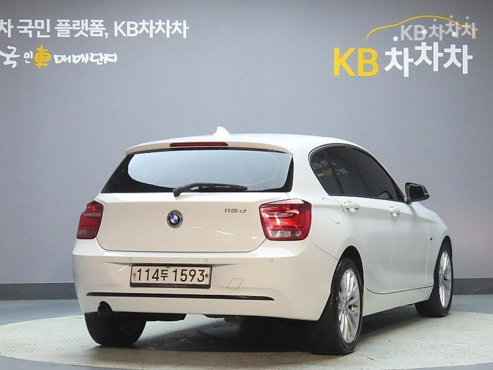 BMW Нов1시리즈118d 스포츠 라Местен F20 - 2