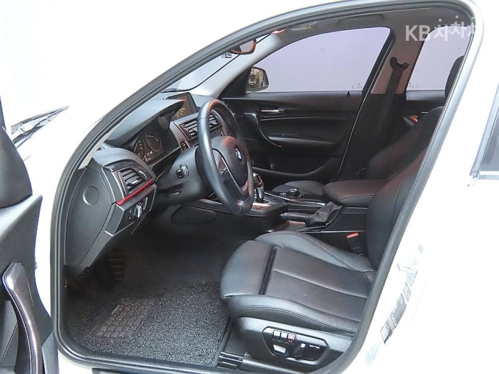 BMW Нов1시리즈118d 스포츠 라Местен F20 - 10