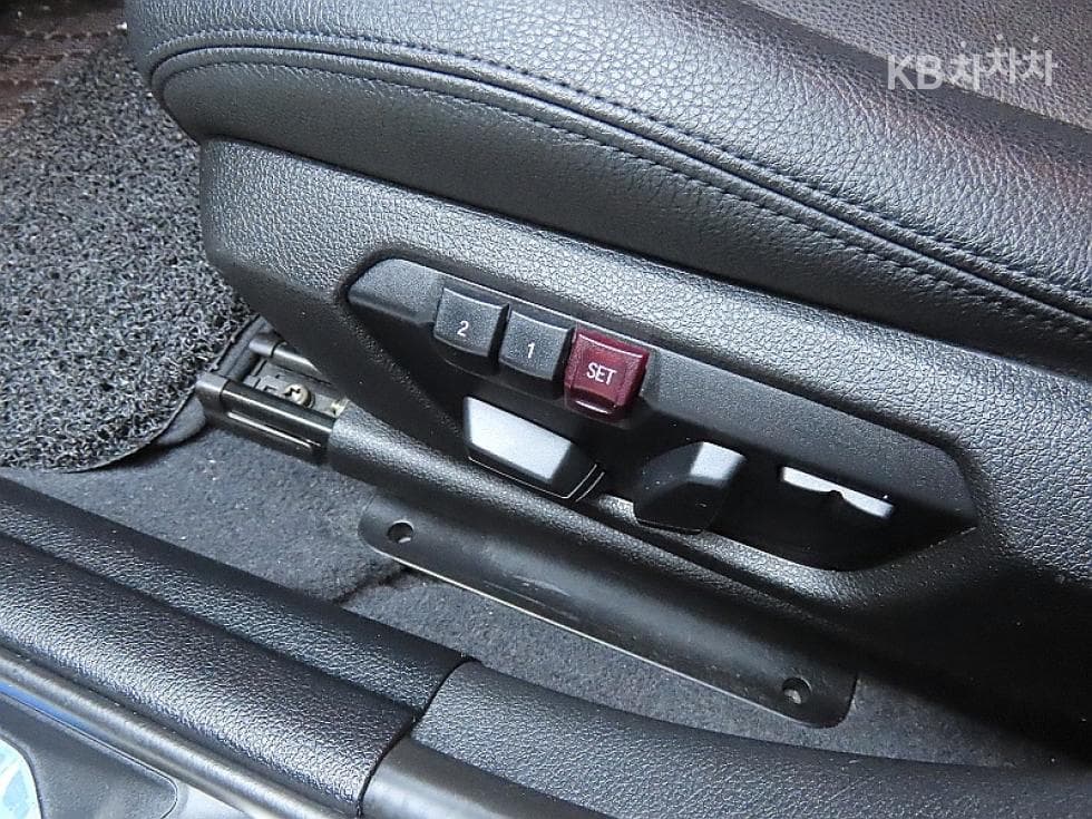 BMW Нов1시리즈118d 스포츠 라Местен F20 - 14