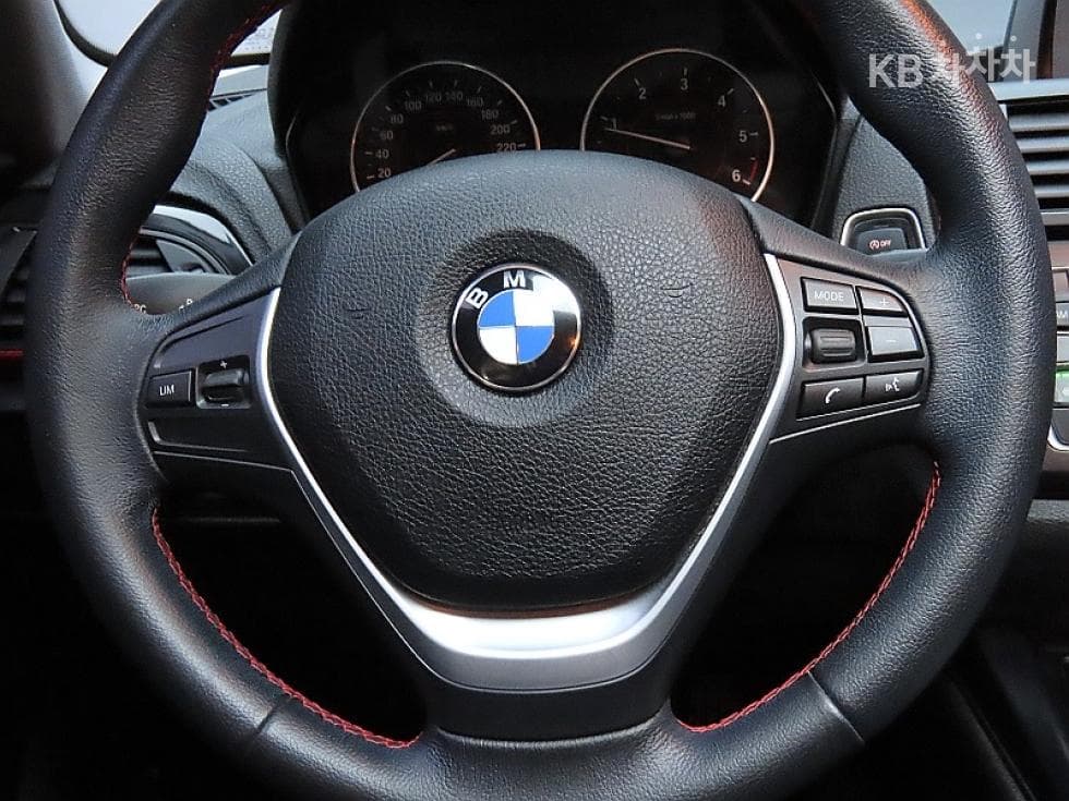 BMW Нов1시리즈118d 스포츠 라Местен F20 - 18