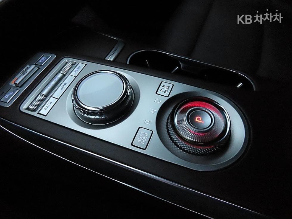 Genesis GV70Gasoline 2.5T AWD - 9