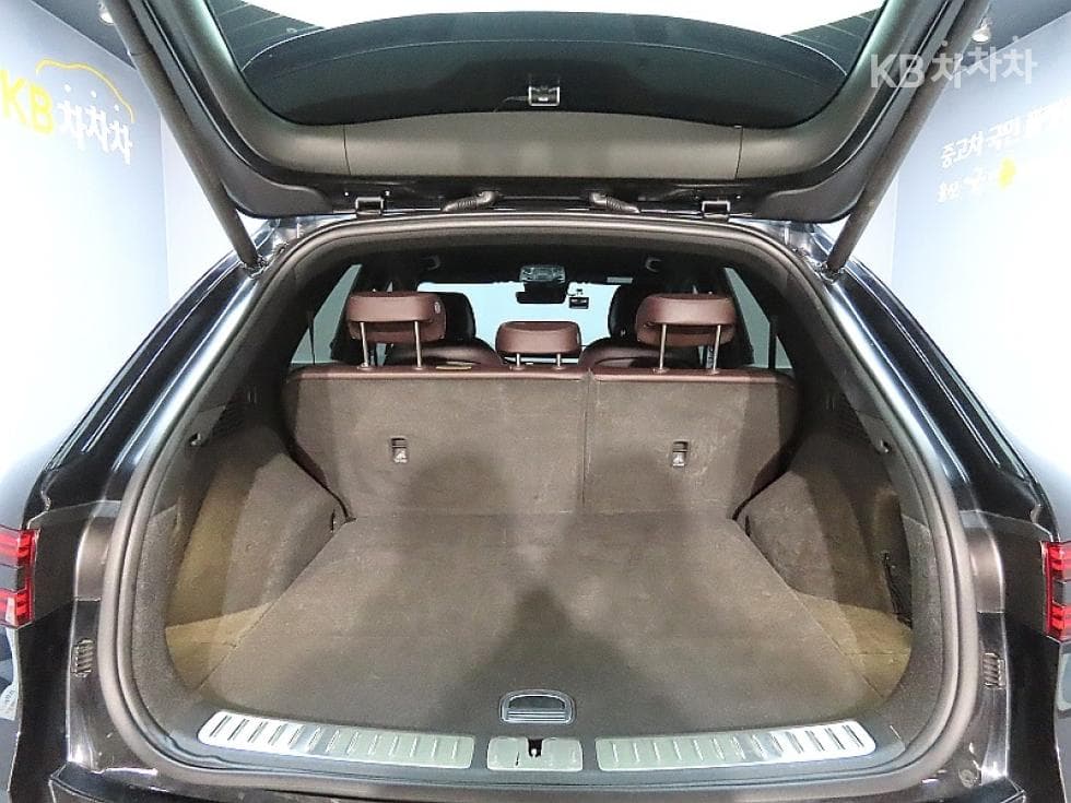 Genesis GV70Gasoline 2.5T AWD - 19
