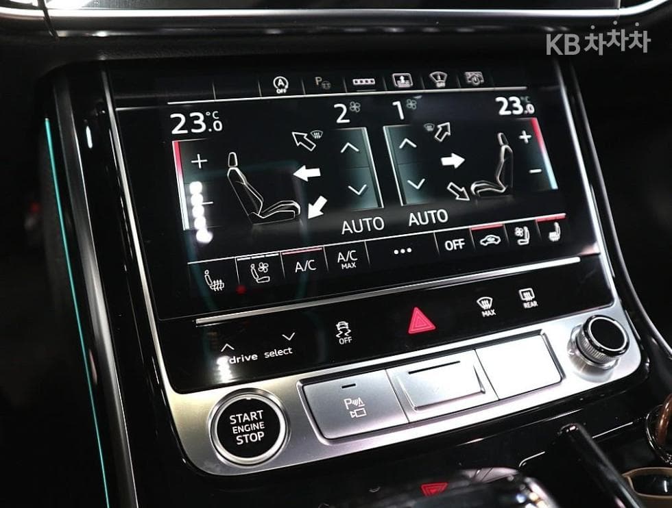 Audi A8 (D5)55 TFSI Quattro LWB - 11