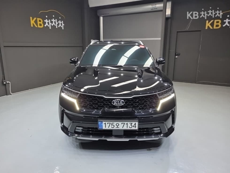 Киа Sorento 4-то поколение 2.5 T-GDI 2WD Signature - Image 1