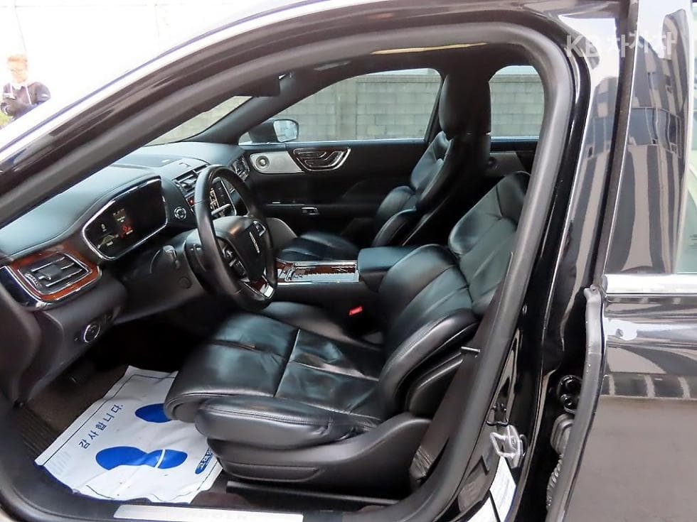 링컨 컨티넨탈 10세대3.0 V6 Reserve - 5