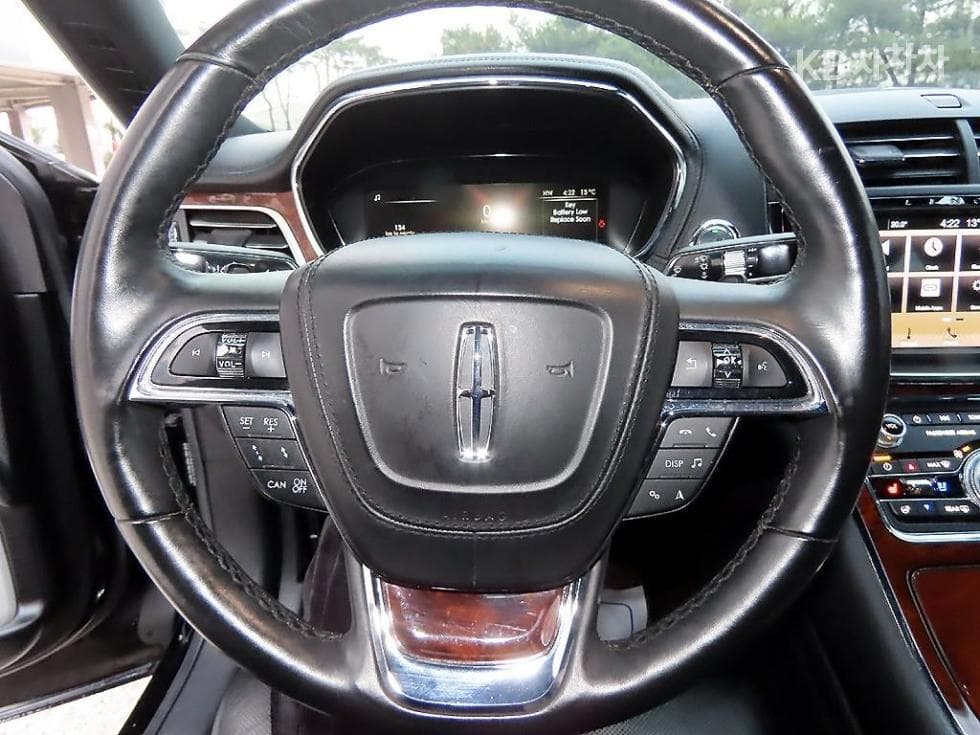 링컨 컨티넨탈 10세대3.0 V6 Reserve - 8