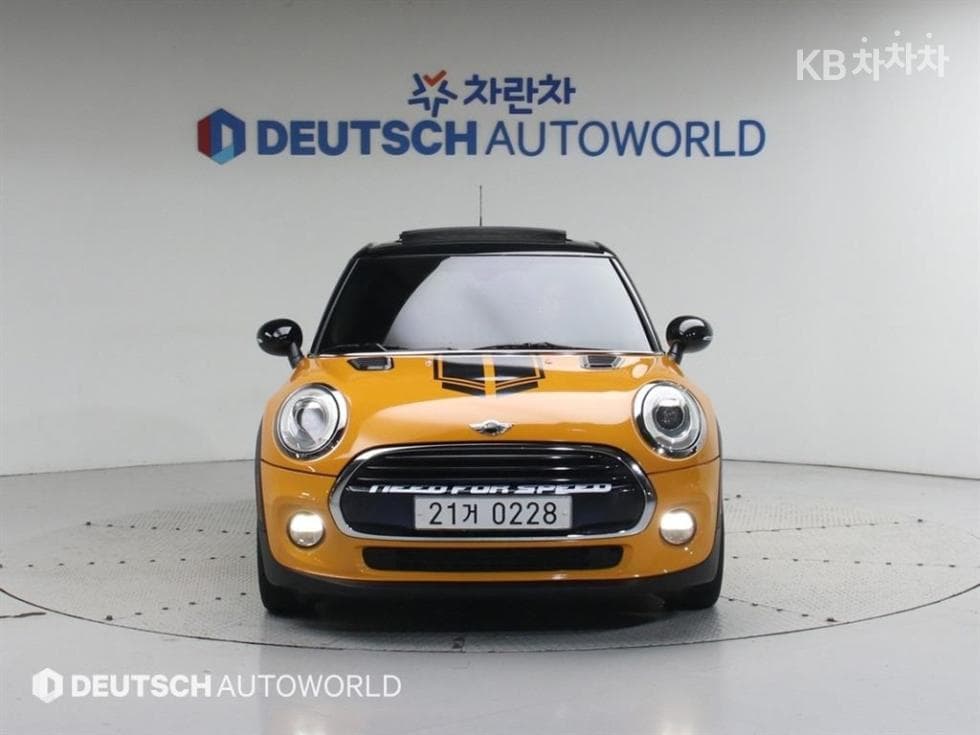 Мини Cooper 5-вратиD 1.5 Среден клас - 3