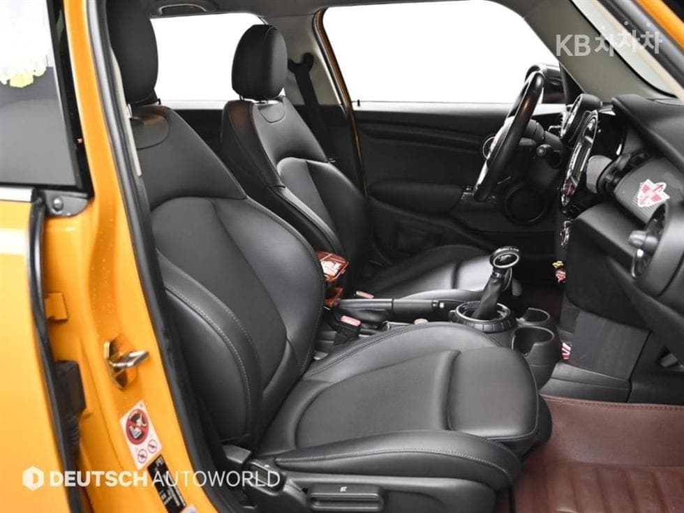 Мини Cooper 5-вратиD 1.5 Среден клас - 10