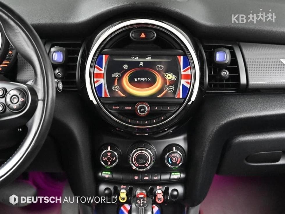 Мини Cooper 5-вратиD 1.5 Среден клас - 14