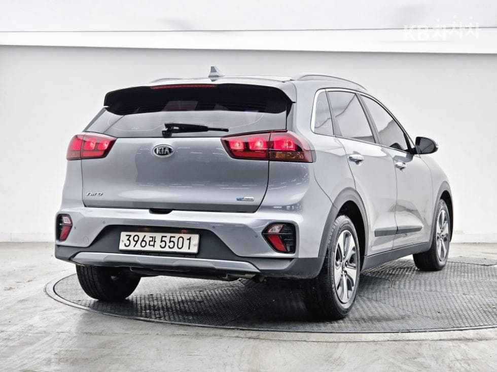 Киа The New (фейслифт) Ниро1.6 HEV Лукс - 2