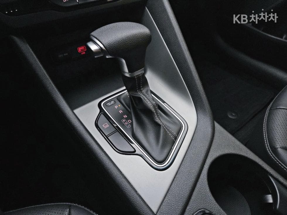 Киа The New (фейслифт) Ниро1.6 HEV Лукс - 11