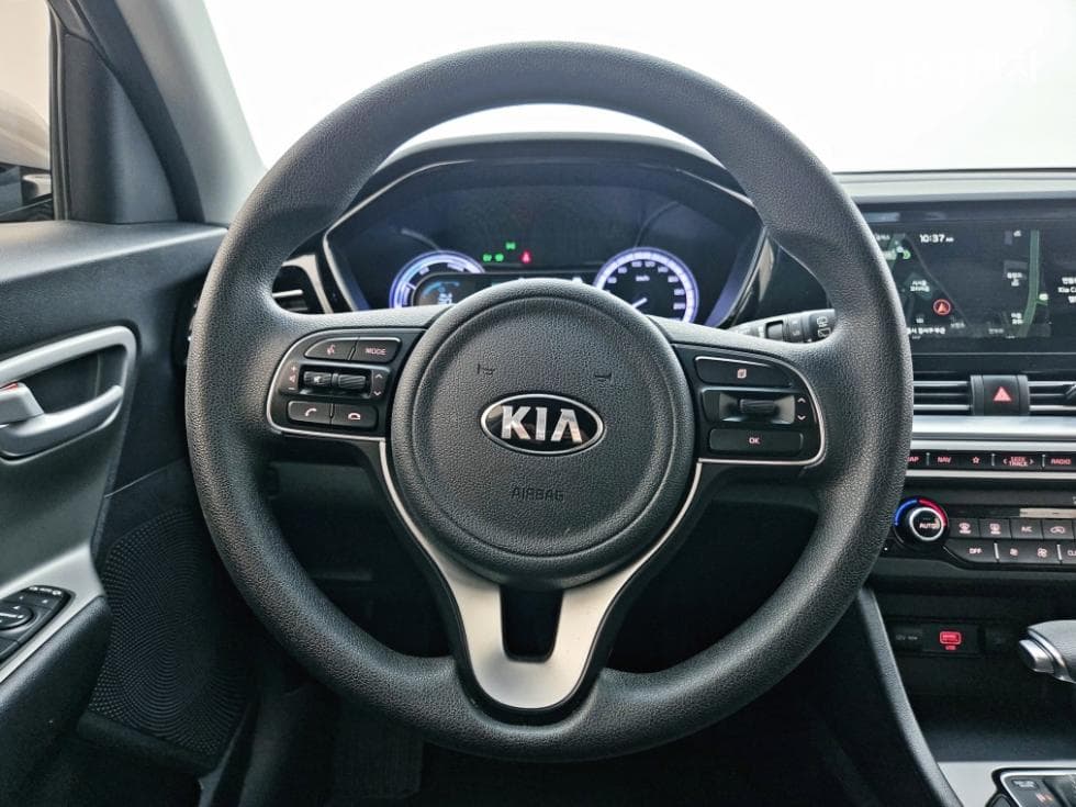 Киа The New (фейслифт) Ниро1.6 HEV Лукс - 17