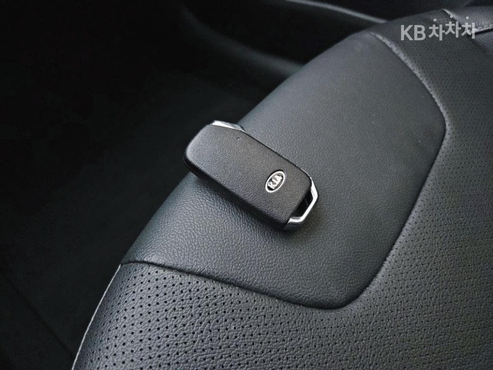 Киа The New (фейслифт) Ниро1.6 HEV Лукс - 18