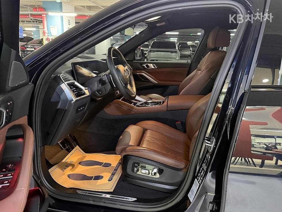 BMW X6(G06)xDrive 40i M Sport Package - 7