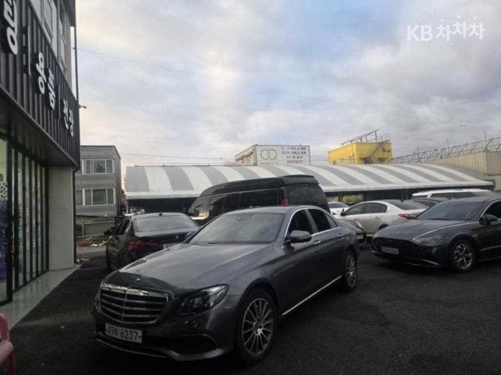 Mercedes-Benz E-Клас (W213) E300 4Matic Exclusive - Image 1