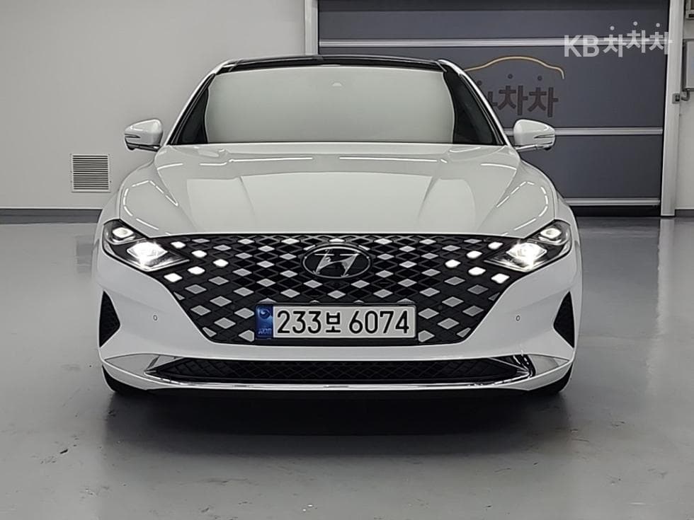 Hyundai The New (facelift) Grandeur (Azera)2.5 Exclusive - 2