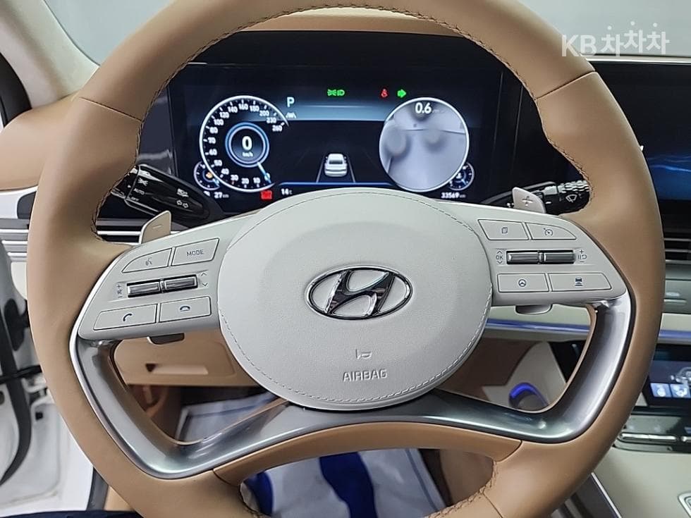 Hyundai The New (facelift) Grandeur (Azera)2.5 Exclusive - 9