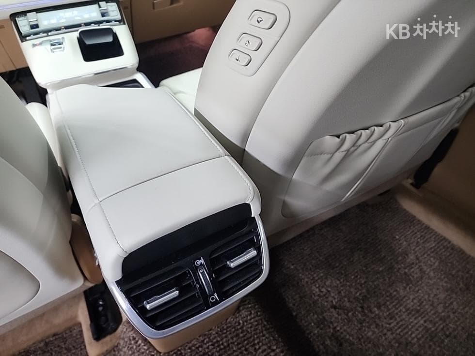 Hyundai The New (facelift) Grandeur (Azera)2.5 Exclusive - 13