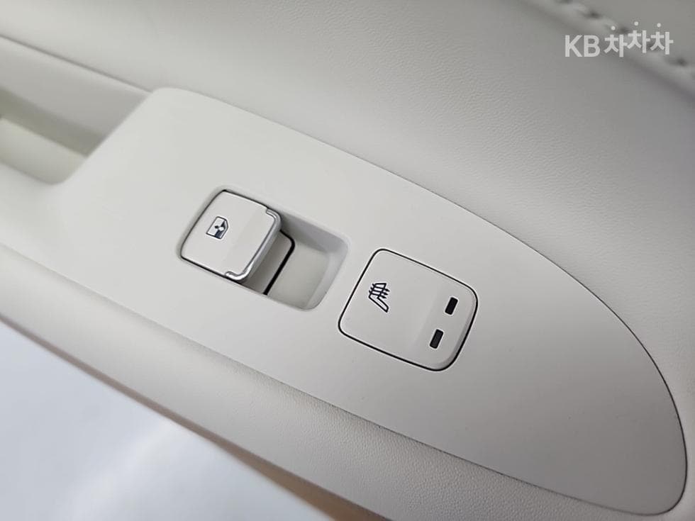 Hyundai The New (facelift) Grandeur (Azera)2.5 Exclusive - 14