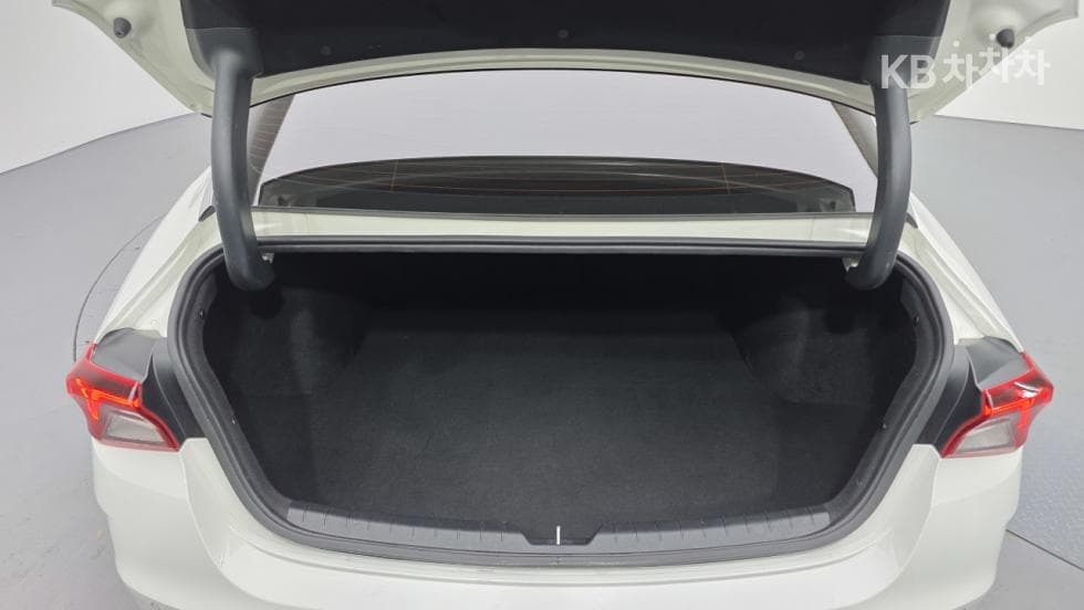 Киа K5 Хибрид 3-토 поколение2.0 HEV Престиж - 14