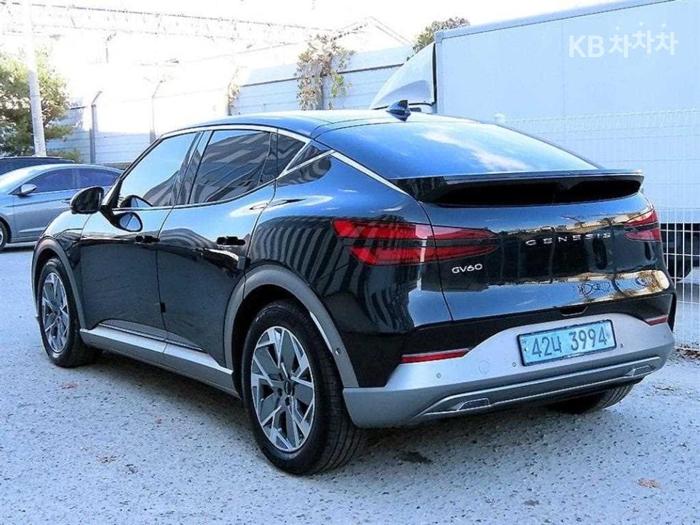Дженезис GV60Стандартен 2WD Стандартен - 3