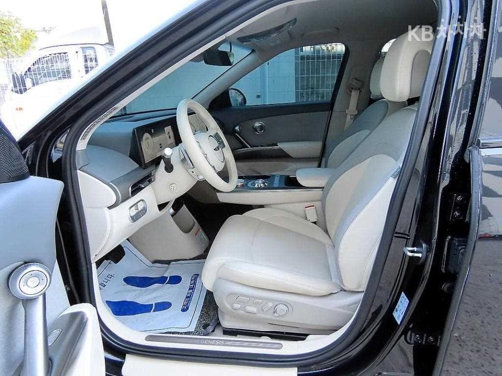 Дженезис GV60Стандартен 2WD Стандартен - 5