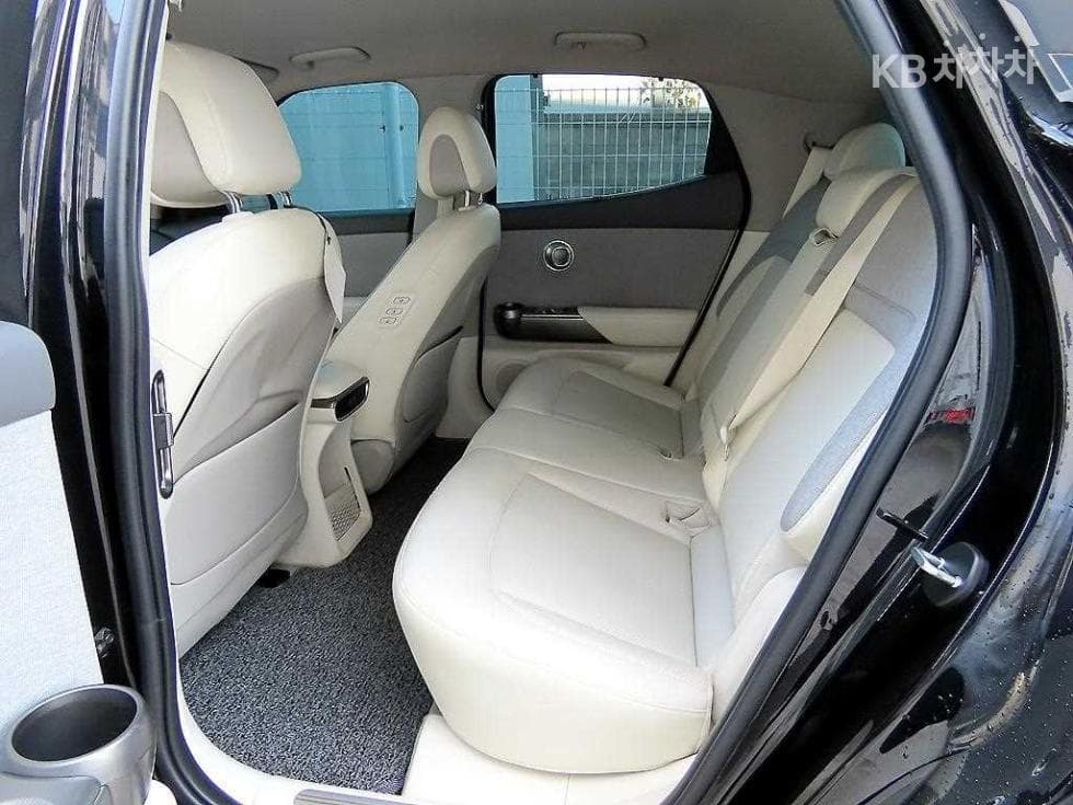 Дженезис GV60Стандартен 2WD Стандартен - 6