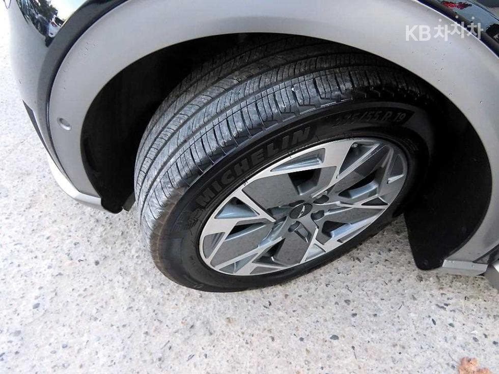 Дженезис GV60Стандартен 2WD Стандартен - 20