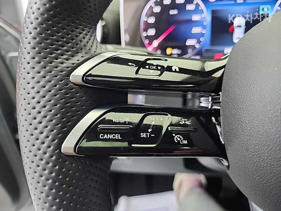 Mercedes-Benz C-Class 6세대(W206)C300 AMG Line - 17