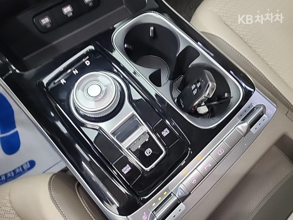 Киа Канивал 4-то поколениеВисок Лимузин (Канивал) G3.5 GDI 9-местен Signature - 8