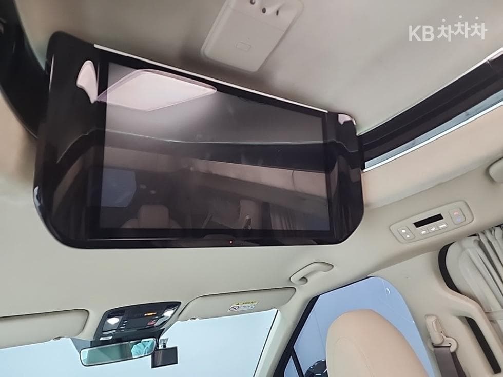 Киа Канивал 4-то поколениеВисок Лимузин (Канивал) G3.5 GDI 9-местен Signature - 16