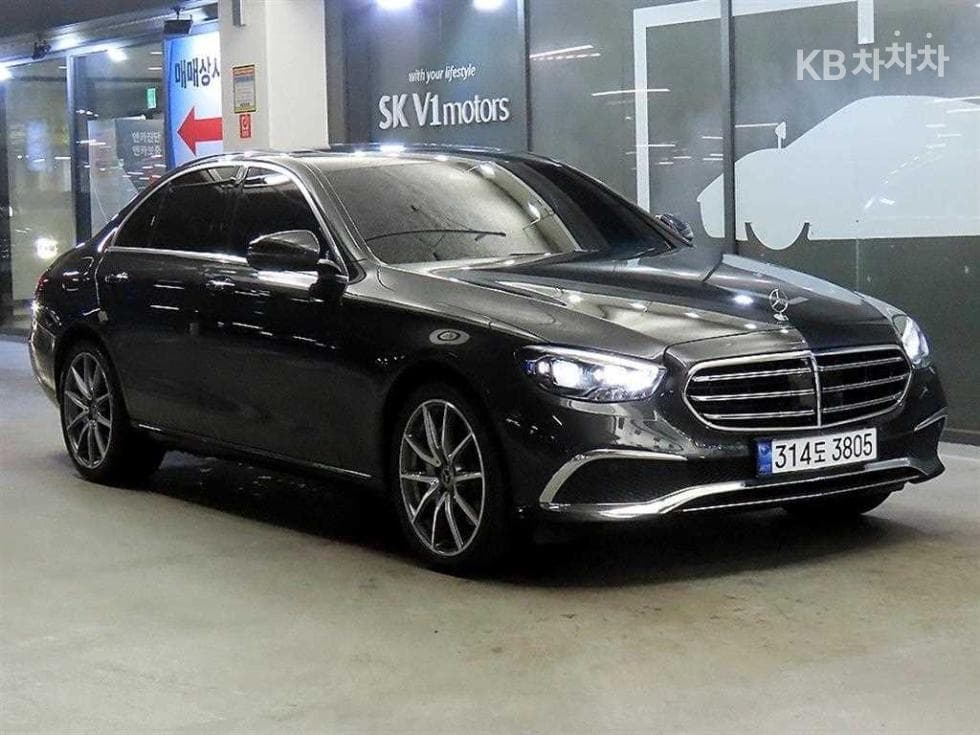 Mercedes-Benz E-Клас (W213) E300e 4MATIC Exclusive - Image 1