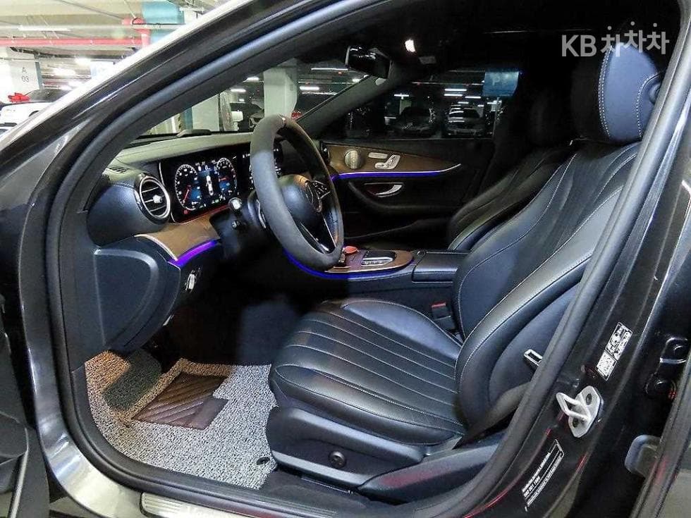 Mercedes-Benz E-Клас (W213)E300e 4MATIC Exclusive - 6