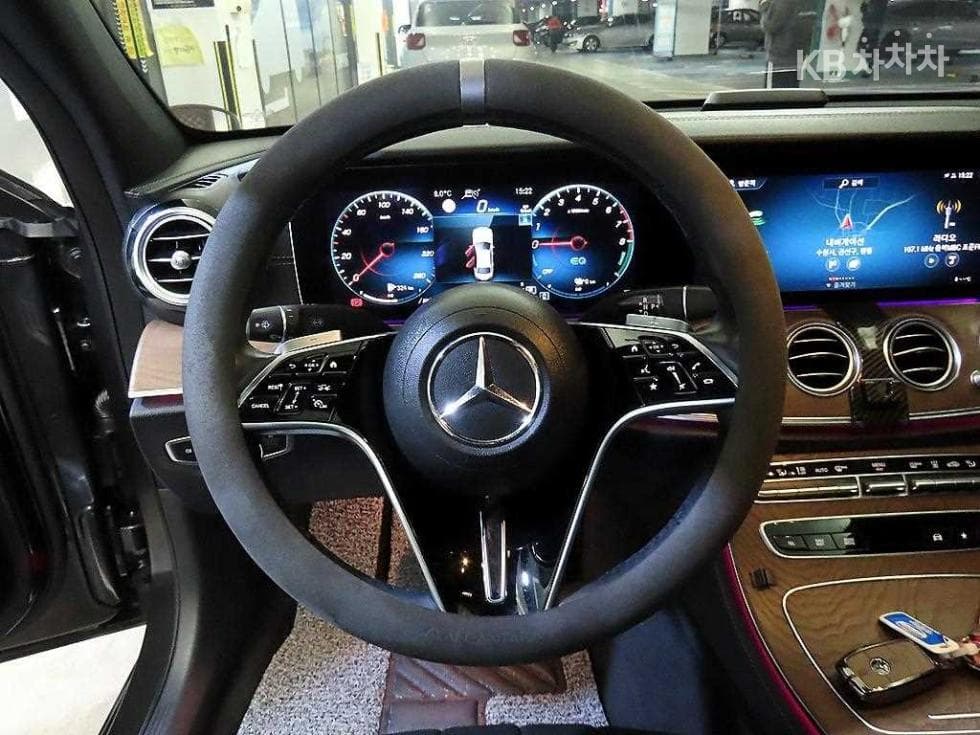 Mercedes-Benz E-Клас (W213)E300e 4MATIC Exclusive - 8