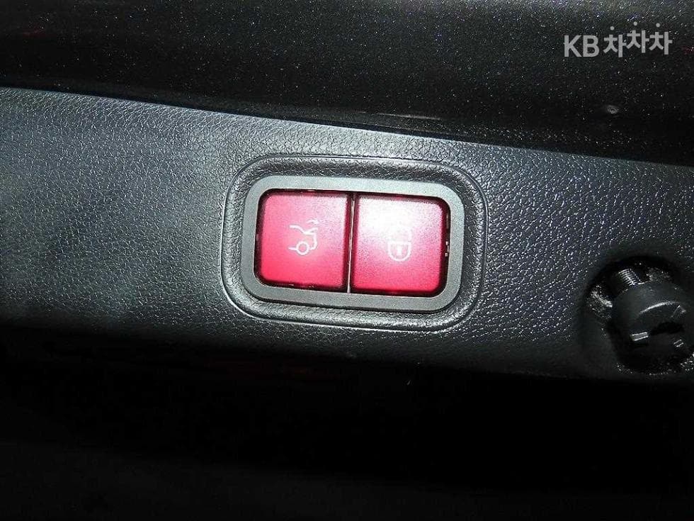 Mercedes-Benz E-Клас (W213)E300e 4MATIC Exclusive - 16