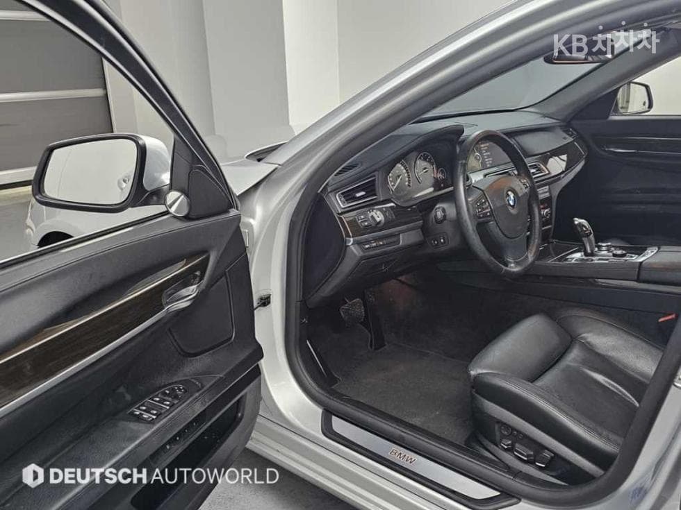 BMW Нов7시리즈730d - 11