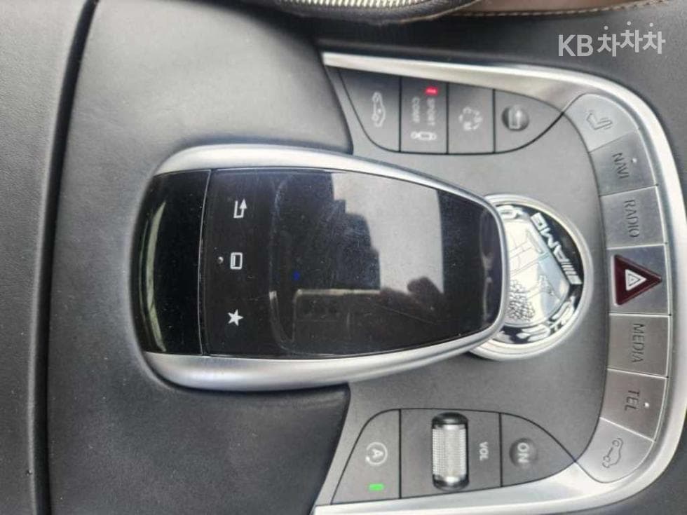 Mercedes-Benz Нов S-КласНов S63 AMG 4MATIC Стандартен - 19