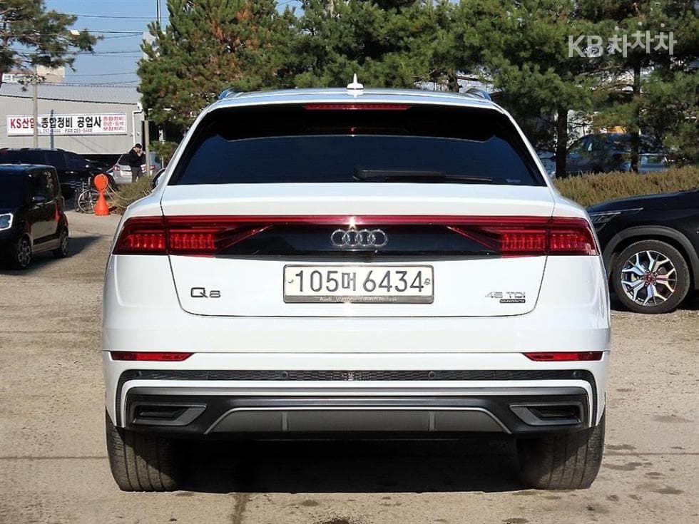 Audi Q83.0 45 Turbo Diesel Injection Quattro Premium - 4