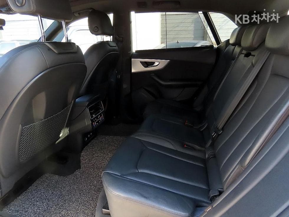 Audi Q83.0 45 Turbo Diesel Injection Quattro Premium - 6