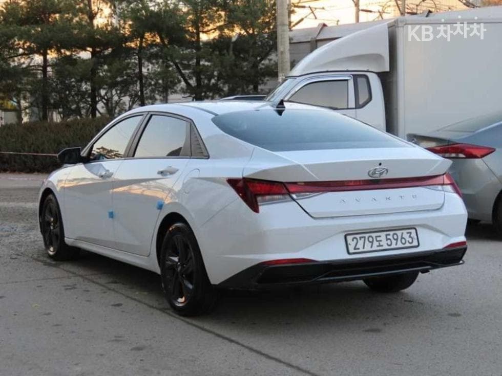 Hyundai All New Avante (Elantra) Hybrid(CN7)Modern - 3