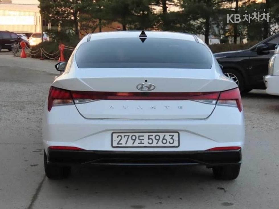 Hyundai All New Avante (Elantra) Hybrid(CN7)Modern - 4