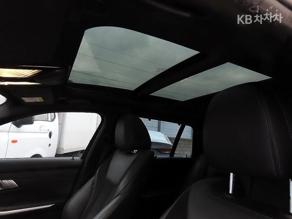 BMW 3 Series (G20)320d Touring M Sport Package - 16