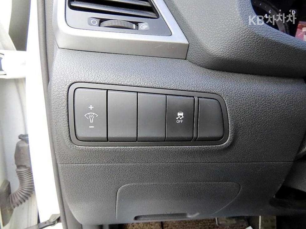 Hyundai All New TucsonDiesel(e-VGT UⅡ)1.7 2WD Modern - 12