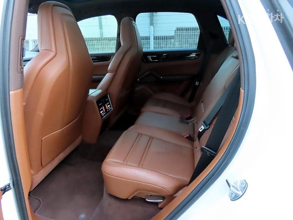 Porsche Cayenne(9Y0)3.0 E-Hybrid Standard - 6