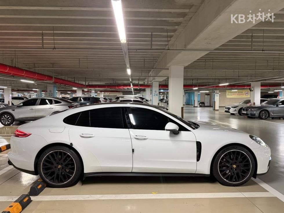 Porsche 파나메라 (971)3.0 4 Standard - 4