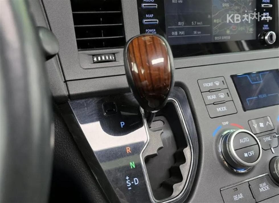 Toyota Sienna3.5 AWD Автоматик - 9