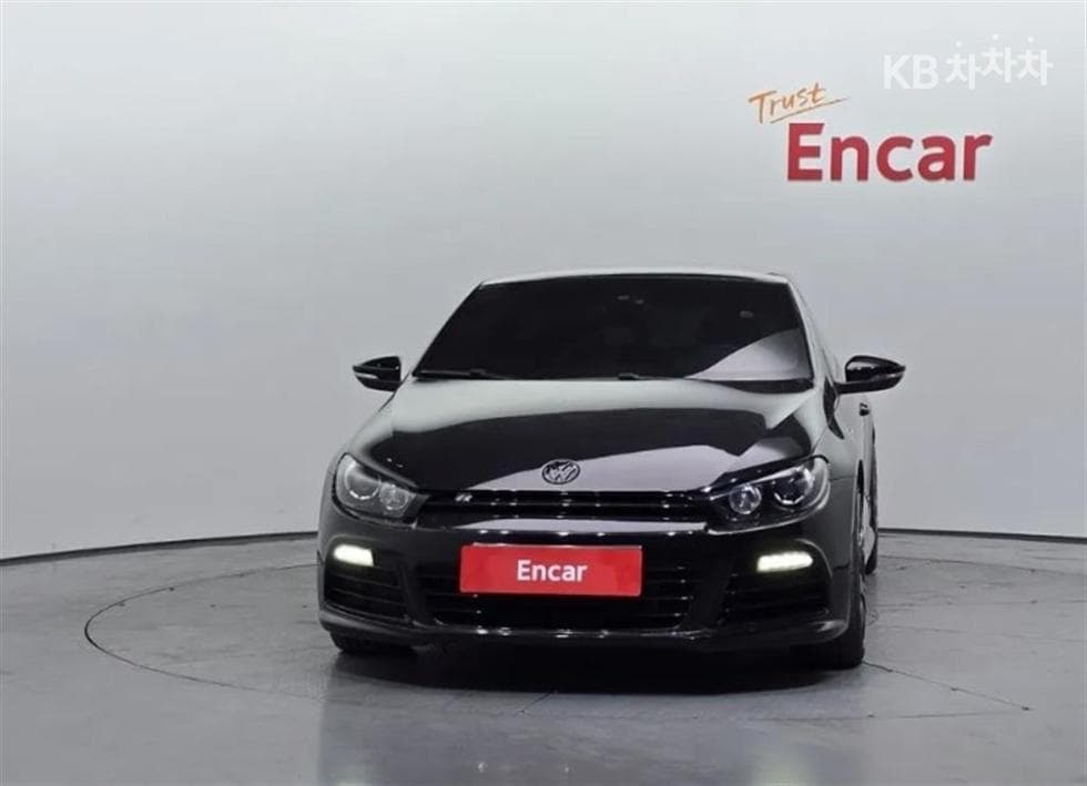 Volkswagen Scirocco2.0 Turbo Diesel Injection R-line - 3