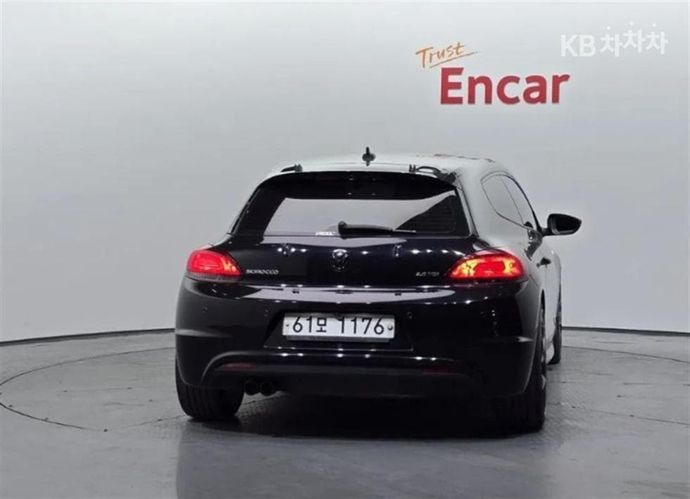 Volkswagen Scirocco2.0 Turbo Diesel Injection R-line - 4