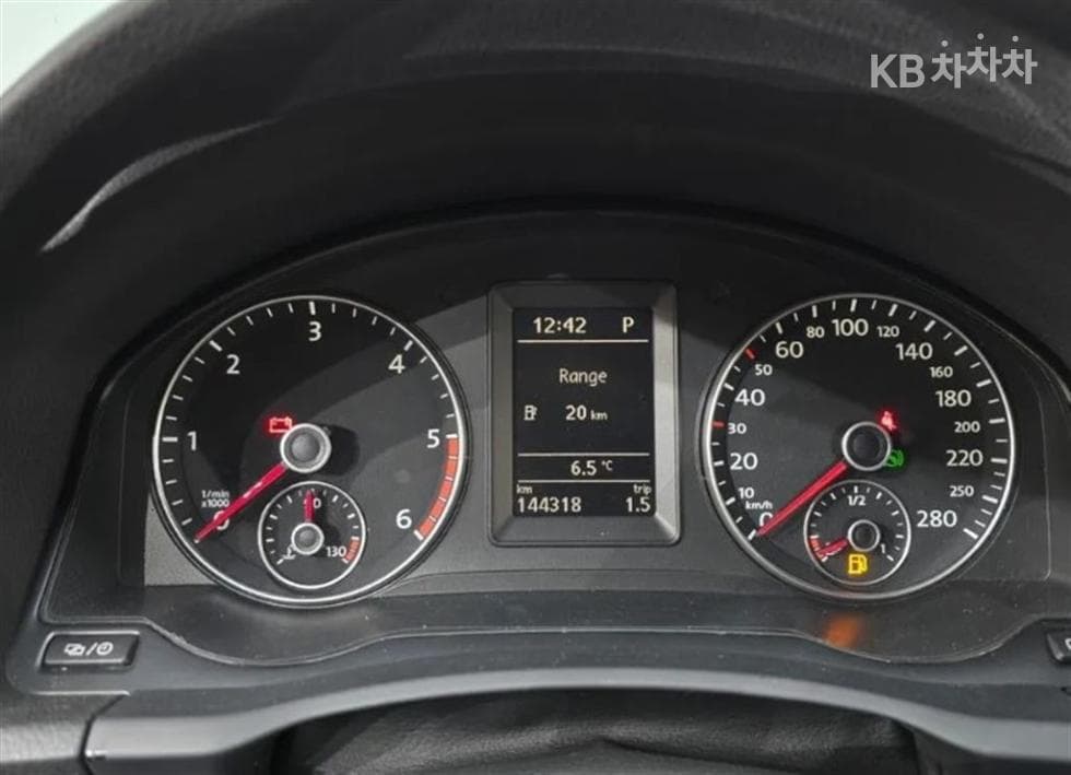 Volkswagen Scirocco2.0 Turbo Diesel Injection R-line - 8